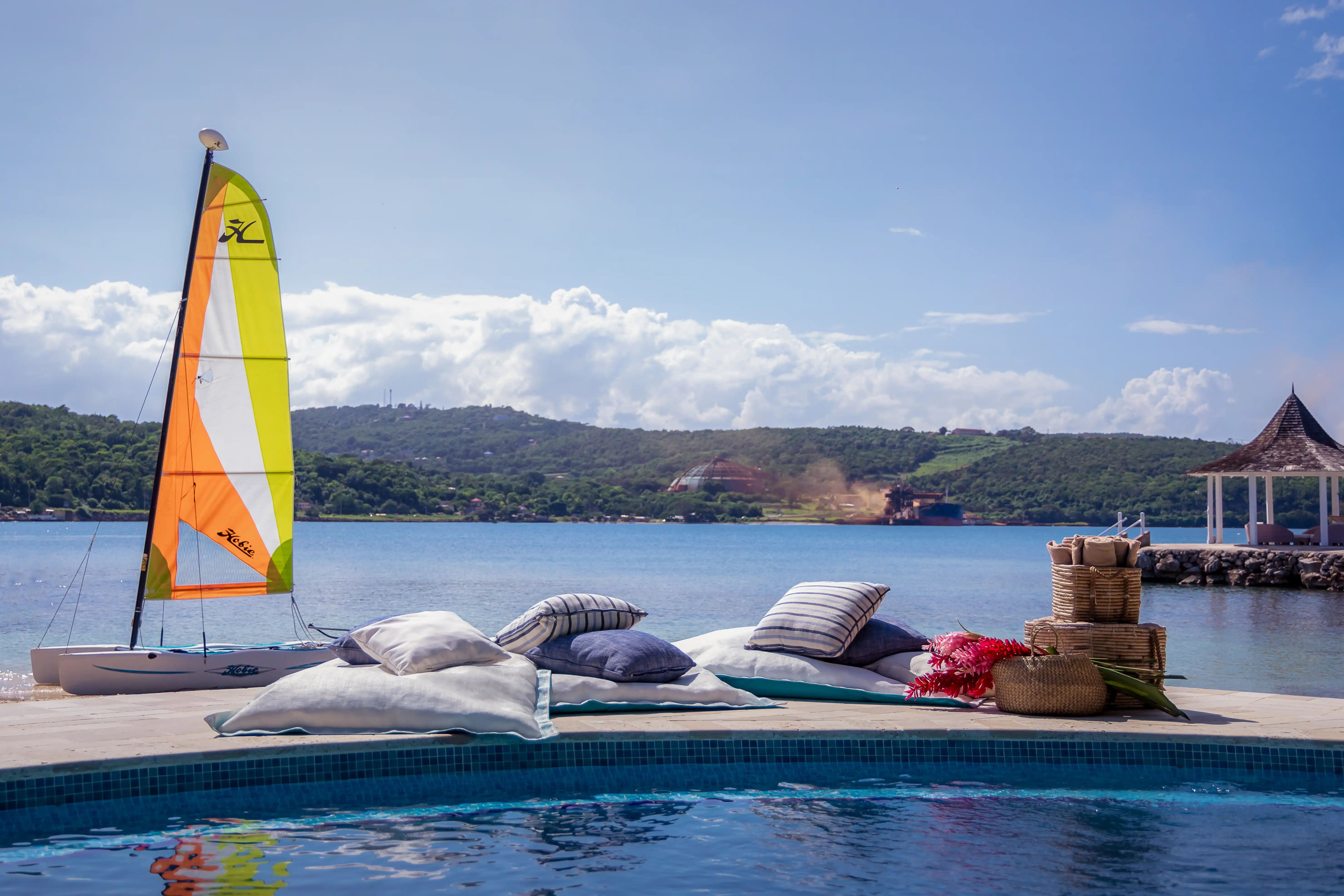 Sundown on the Beach - Image 7