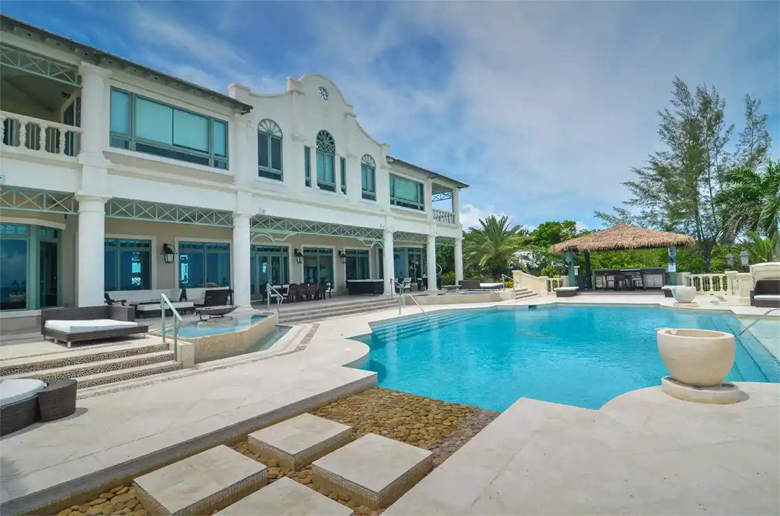 Villa C & B by The Sea - Image 36